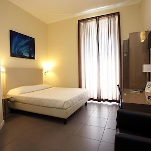 Camera con letto king size